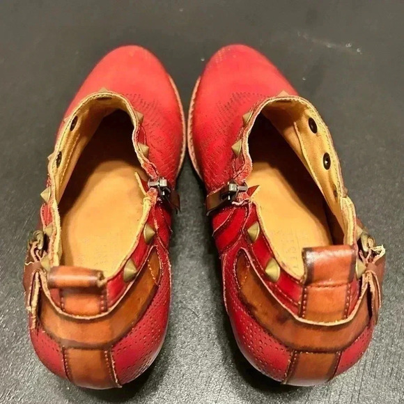 L’Artiste by Spring Step Womens Leather Ankle Bootie red - Picture 6 of 6